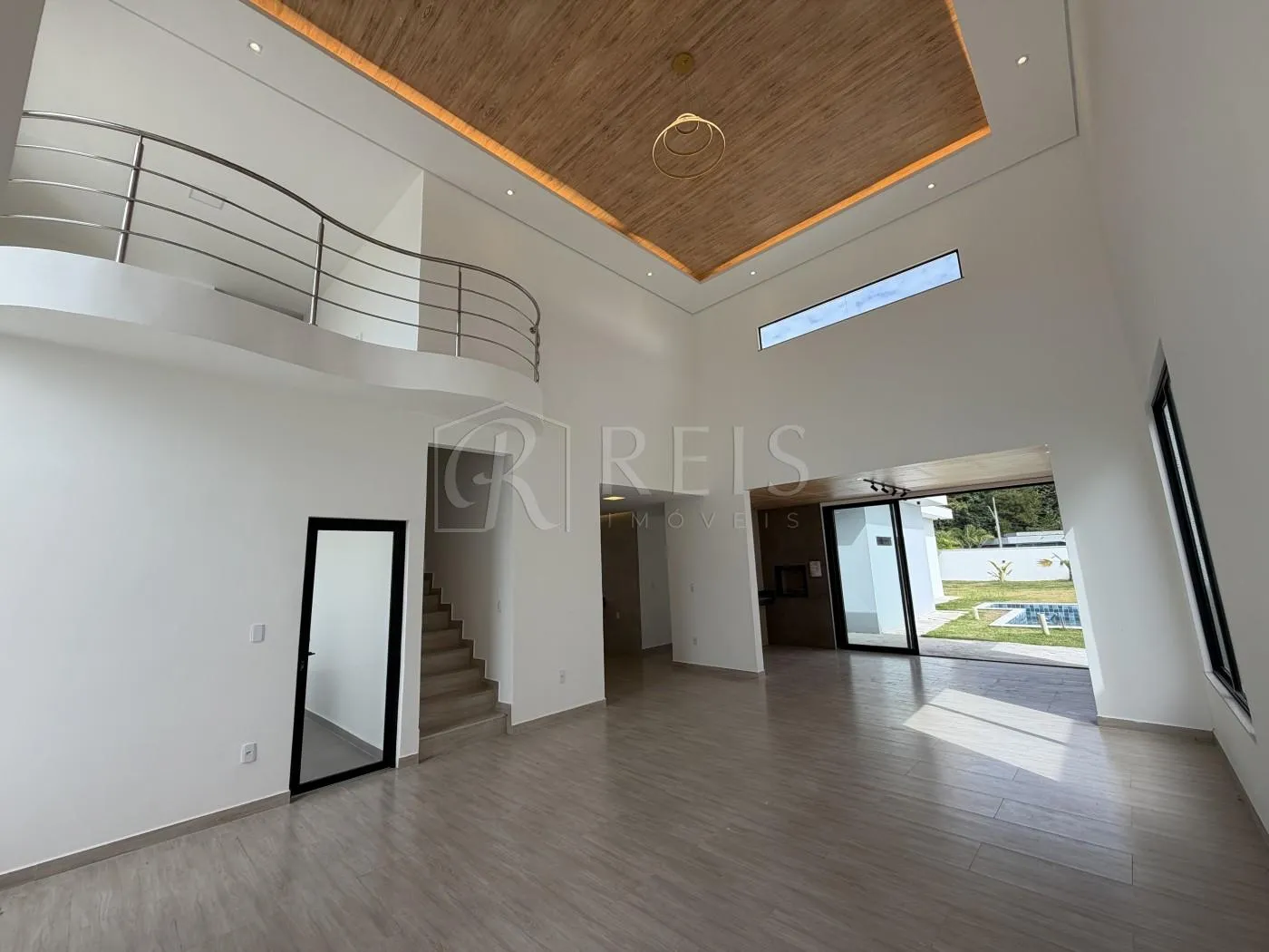 Imagem Casa para Venda em Rio das Ostras, Viverde, 4 dormitórios, 4 suítes, 5 banheiros, 4 vagas