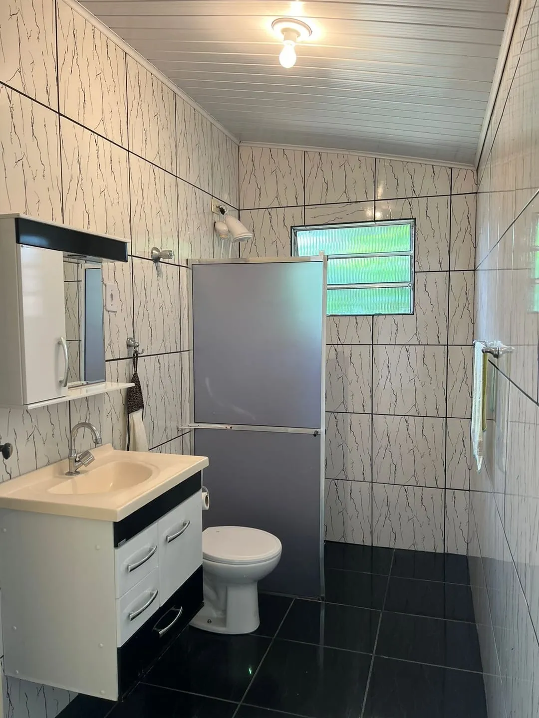Imagem Casa à venda 3 Quartos, 1 Suite, 2 Vagas, 1200M², Jardim Santa Cecília, Pindamonhangaba - SP