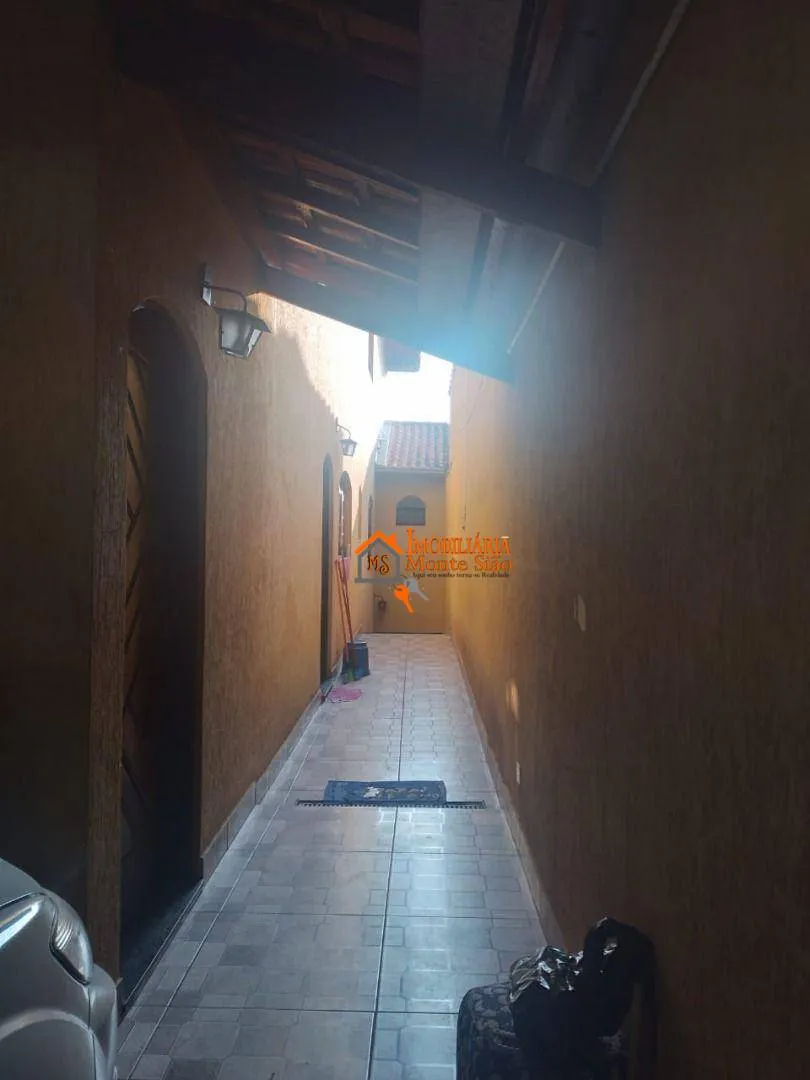 Imagem Sobrado com 4 dormitórios à venda, 211 m² por R$ 795.000,00 - Jardim Jovaia - Guarulhos/SP