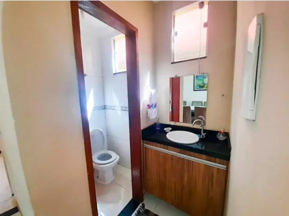 Imagem Casa Duplex, 04 Quartos, 03 Banheiros, 03 Vagas.