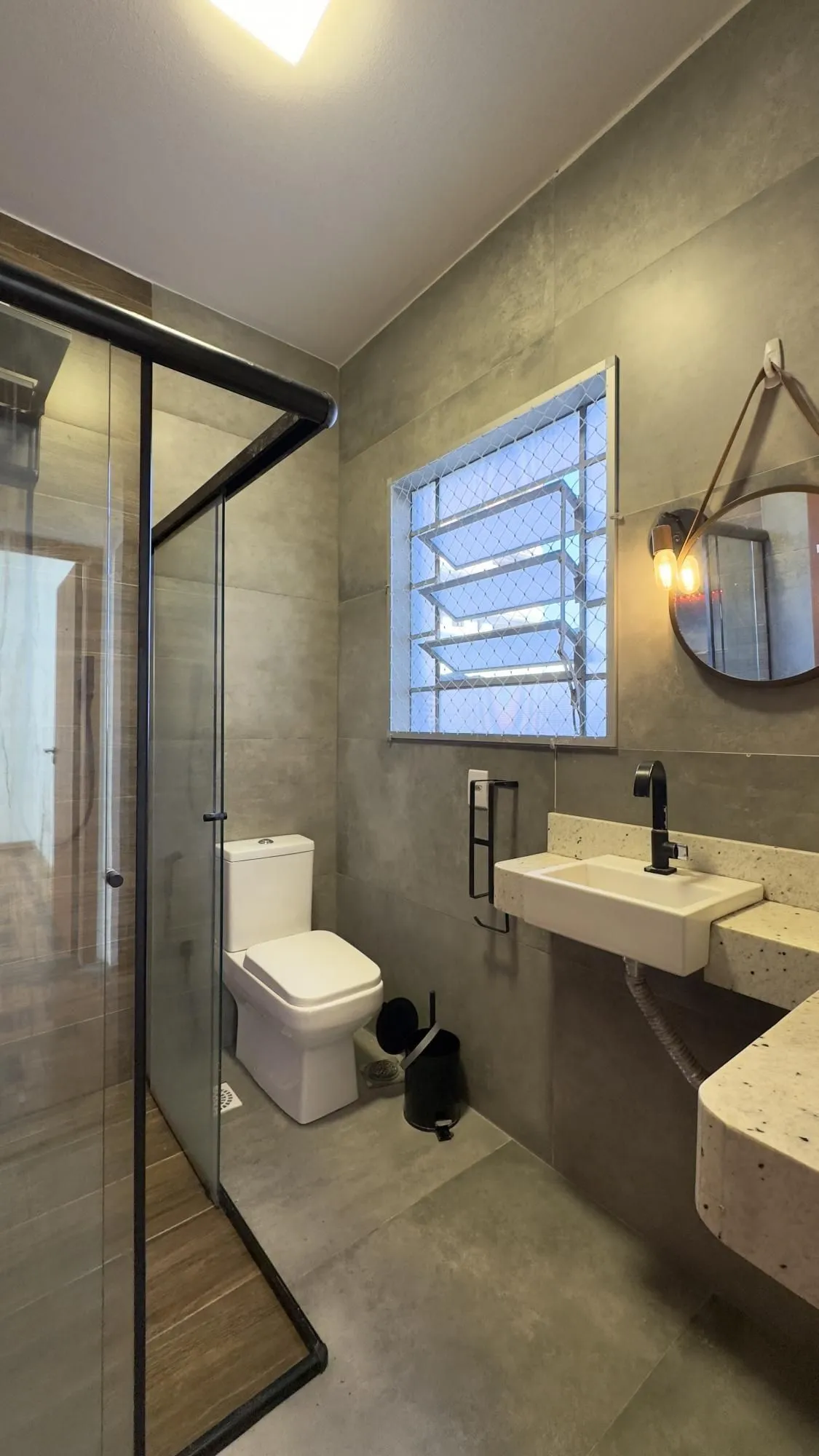 Imagem Apartamento reformado de 67m², 2 dormitórios com peças amplas na Praia de Belas