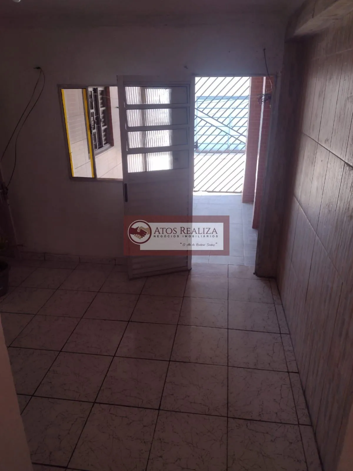 Imagem Se você estava procurando uma oportunidade no Jardim Varginha, pare de procurar. Vendo casa com 2 Dormitórios, sala, Cozinha, Área de serviço, quintal e vaga de garagem. Valor de oportunidades imperdível, R$ 270.000 com entrada facilitada, Confira!.