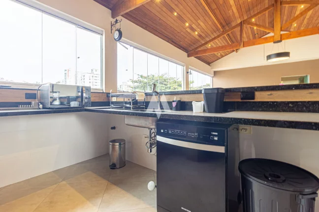Imagem Casa de cinema no bairro da Aparecida toda modernizada e com área gourmet!