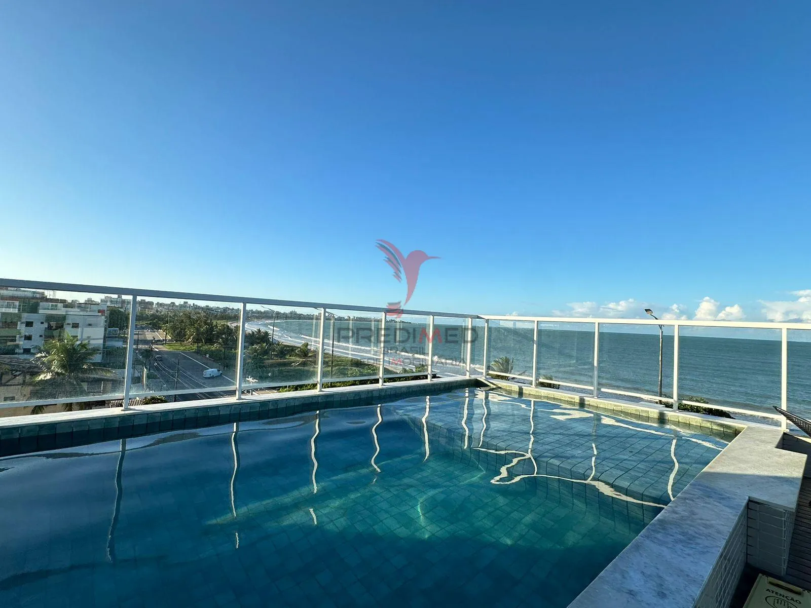 Imagem Vende-se Flat pronto para investimento na beira-mar do Bessa