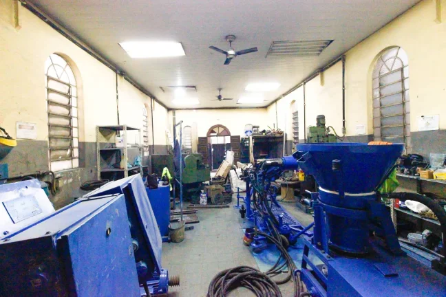 Imagem Imóvel Comercial & Industrial para Locação - 300 m² Pé-Direito Alto