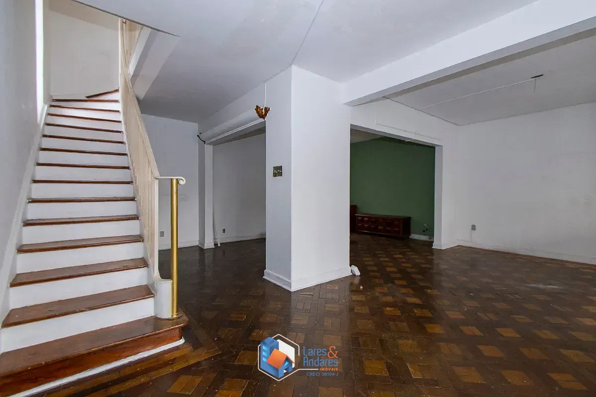 Imagem Sobrado para venda em Aclimação com 3 quartos, 295m²