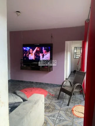 Imagem Casa à Venda em Uberaba - 2 dormitórios e suíte!