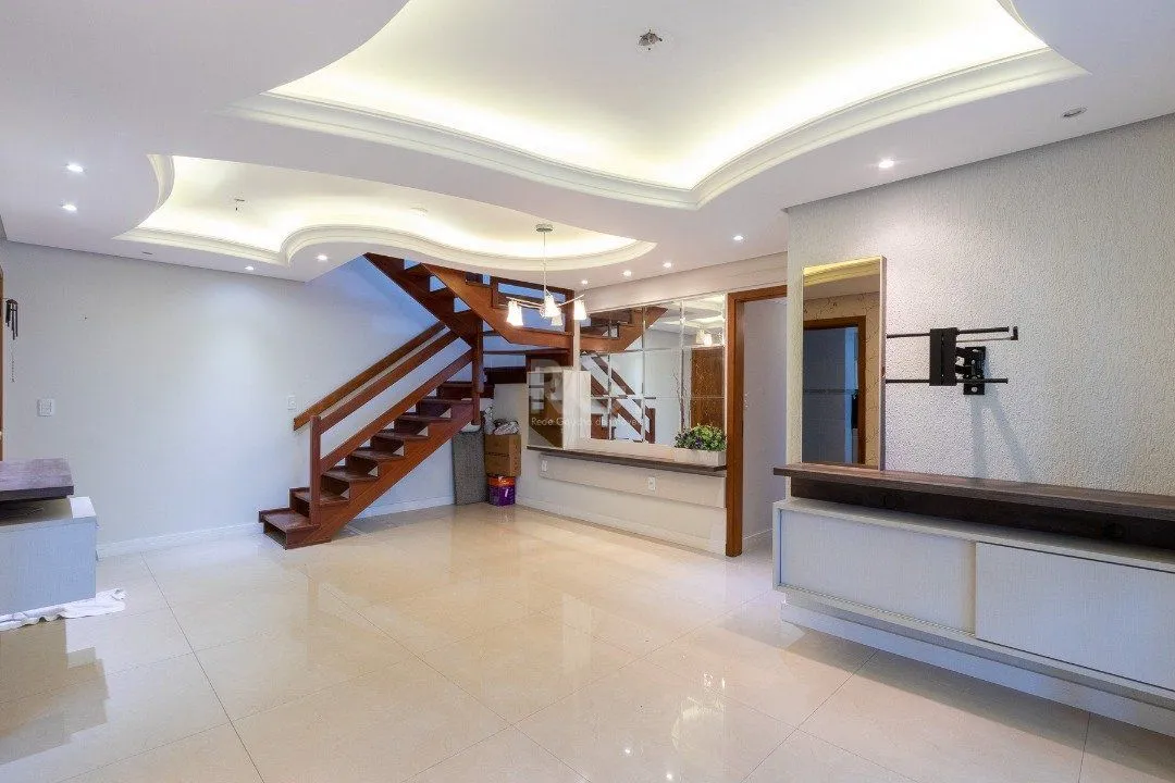 Imagem Cobertura para Venda - 247.08m², 3 dormitórios, sendo 1 suites, 2 vagas - Vila Ipiranga