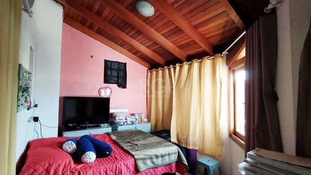 Imagem Sobrado para Venda - 136m², 4 dormitórios, sendo 2 suites, 2 vagas - Aberta dos Morros
