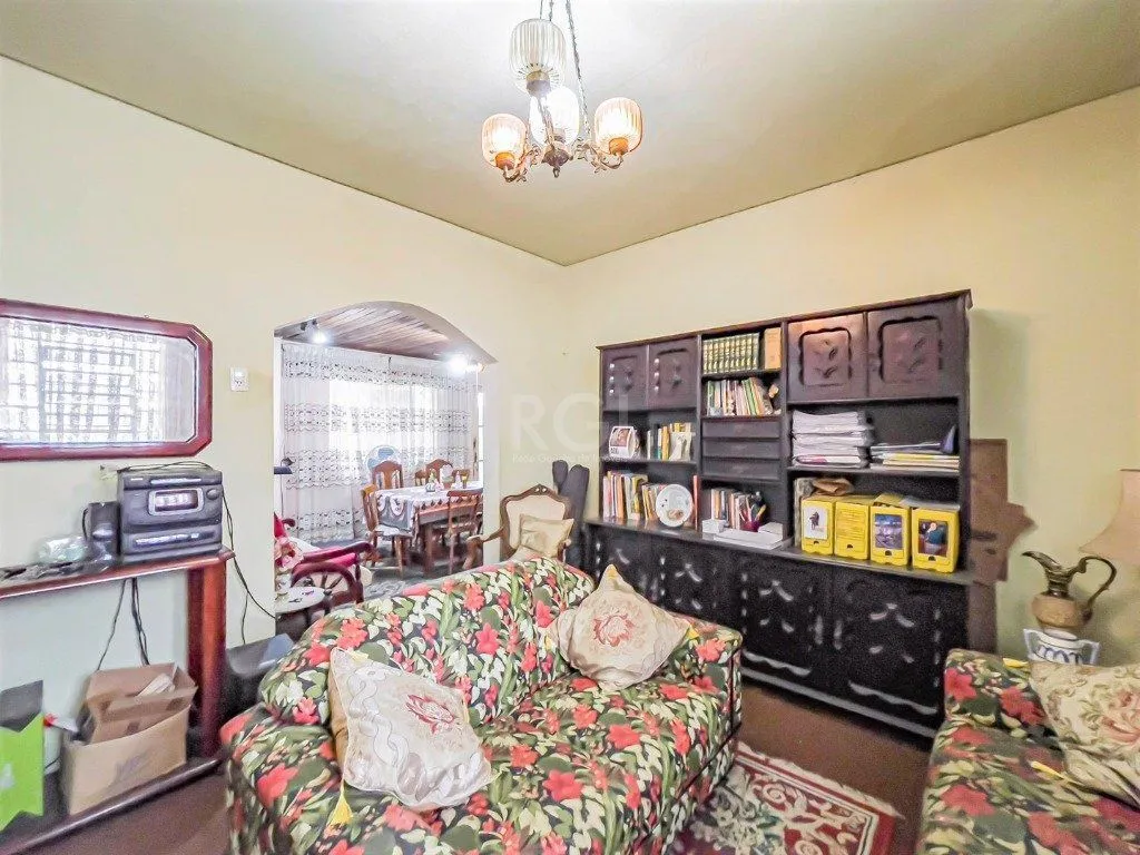 Imagem Casa para Venda - 212m², 3 dormitórios, 3 vagas - Azenha