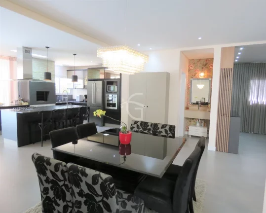 Imagem Se é uma casa especial que você procura ! Ela está aqui ! CONDOMÍNIO FECHADO