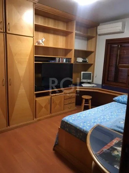 Imagem Casa para Venda - 390m², 3 dormitórios, sendo 1 suites, 4 vagas - Ouro Branco