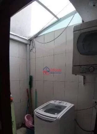 Imagem Sobrado à Venda no Sítio Cercado - Curitiba