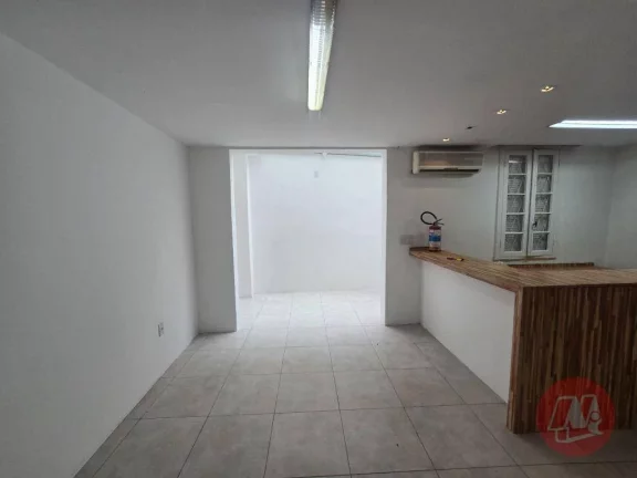 Imagem Casa para alugar, 376 m² por R$ 10.105,00/mês - Santa Cecília - Porto Alegre/RS
