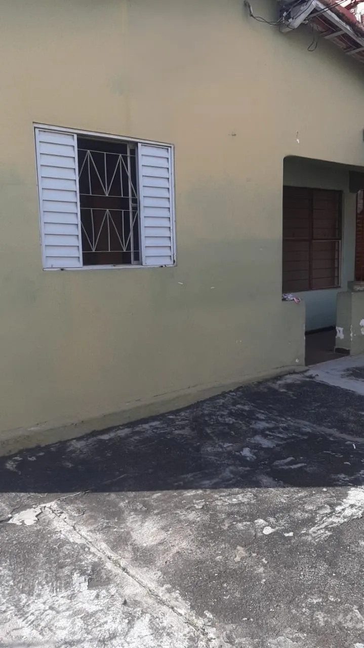 Imagem Casa Comercial à Venda em Votorantim-SP - 3 Quartos, 1 Sala, 1 Banheiro, 1 Vaga de Garagem - Imperdível!