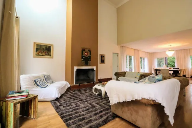 Imagem Casa com 5 Quartos à Venda, 500 m² em LOTM - Campos do Jordão