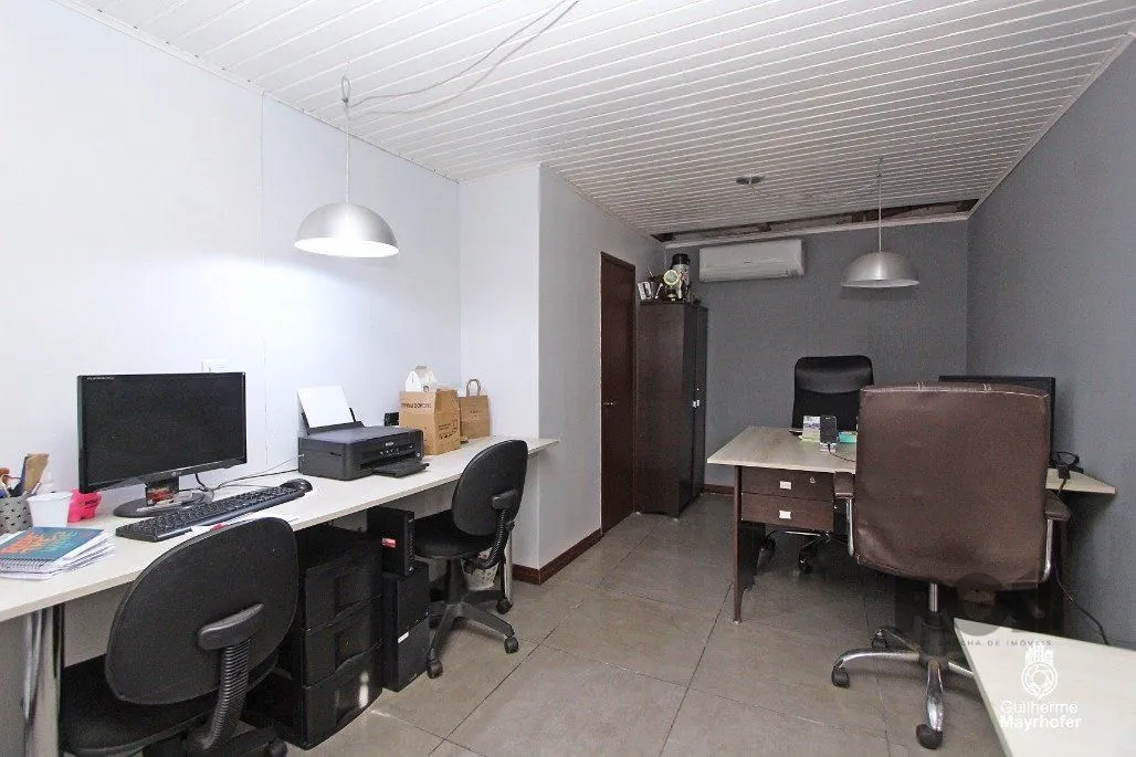 Imagem Casa de 250m² Para comprar no Bairro Mont Serrat Por R$1.120.000,00