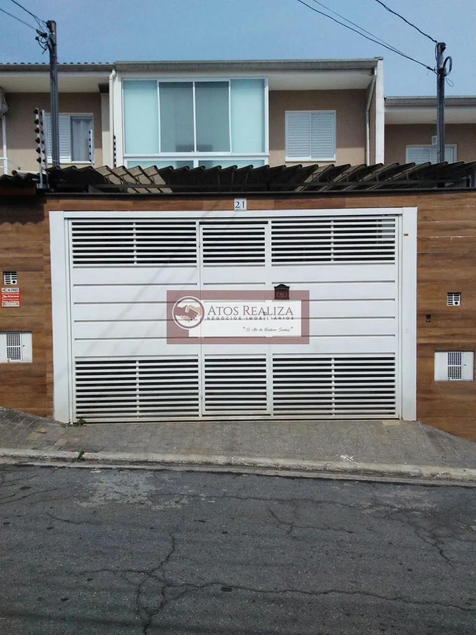 Imagem Sobrado à Venda no Jardim Santa Cruz, SP, 2 Suítes, 70m²