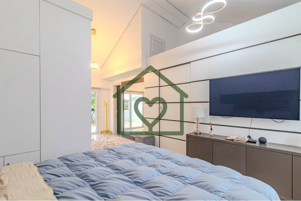Imagem É com entusiasmo que apresento essa excelente oportunidade de moradia: uma bela casa em condomínio...
