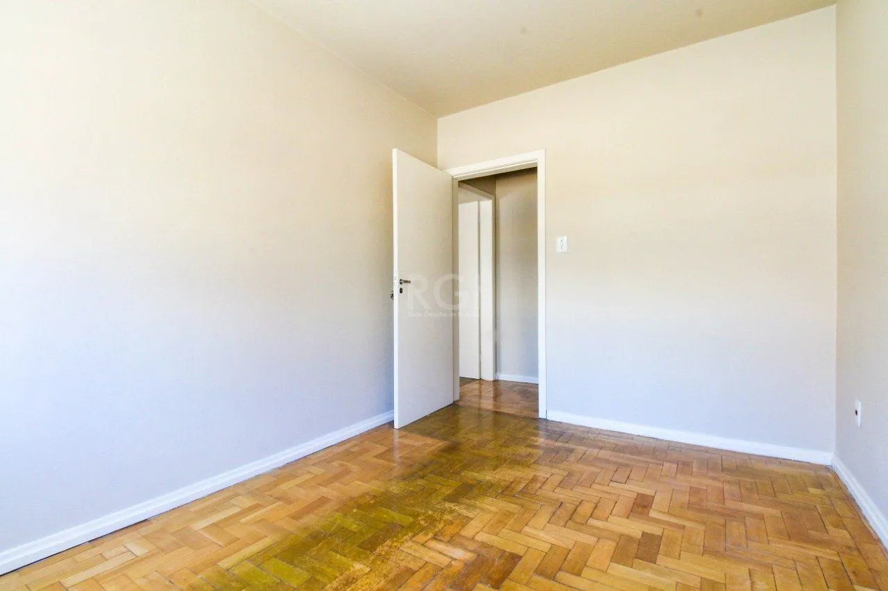 Imagem Apartamento para Venda - 73.01m², 2 dormitórios, 1 vaga - Menino Deus