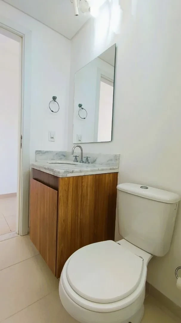 Imagem Apartamento com 2 Quartos à Venda, 77 m² em Água Verde - Curitiba