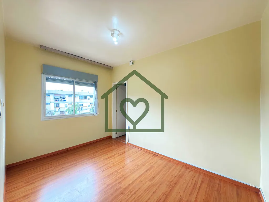 Imagem Ótimo apartamento reformado muito bem distribuído e com ventilação cruzada, proporcionando ambie...