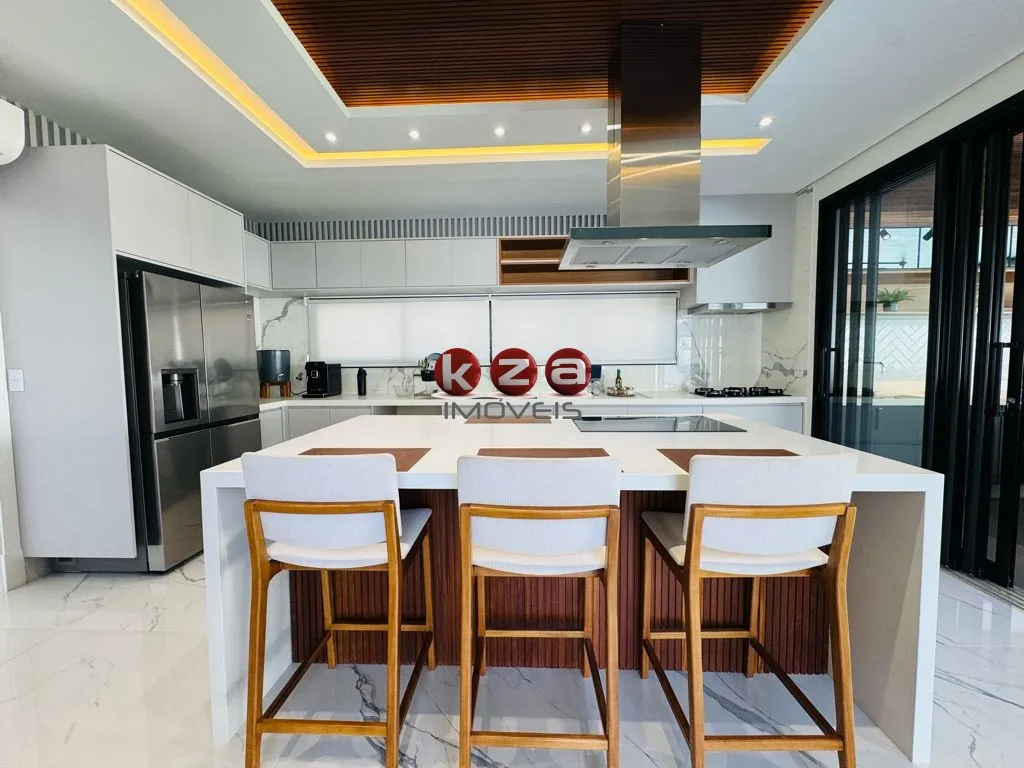 Imagem Luxuosa casa em condomínio à venda em Valinhos-SP, no Condomínio Residencial Ypê Dourado: 3 quartos, 3 suítes, 3 salas, 5 banheiros, 4 vagas, 384m².