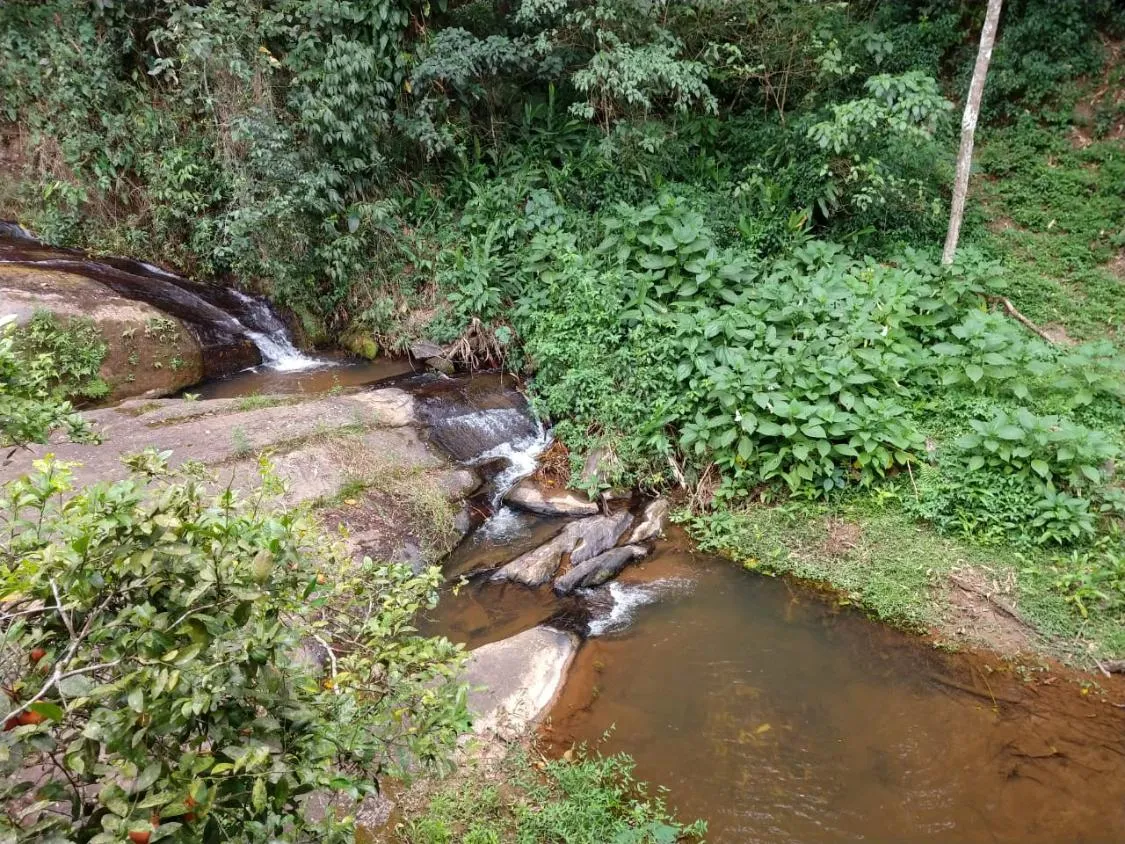 Imagem Sítio em Joanópolis com Cachoeira a 20 metros da Casa!