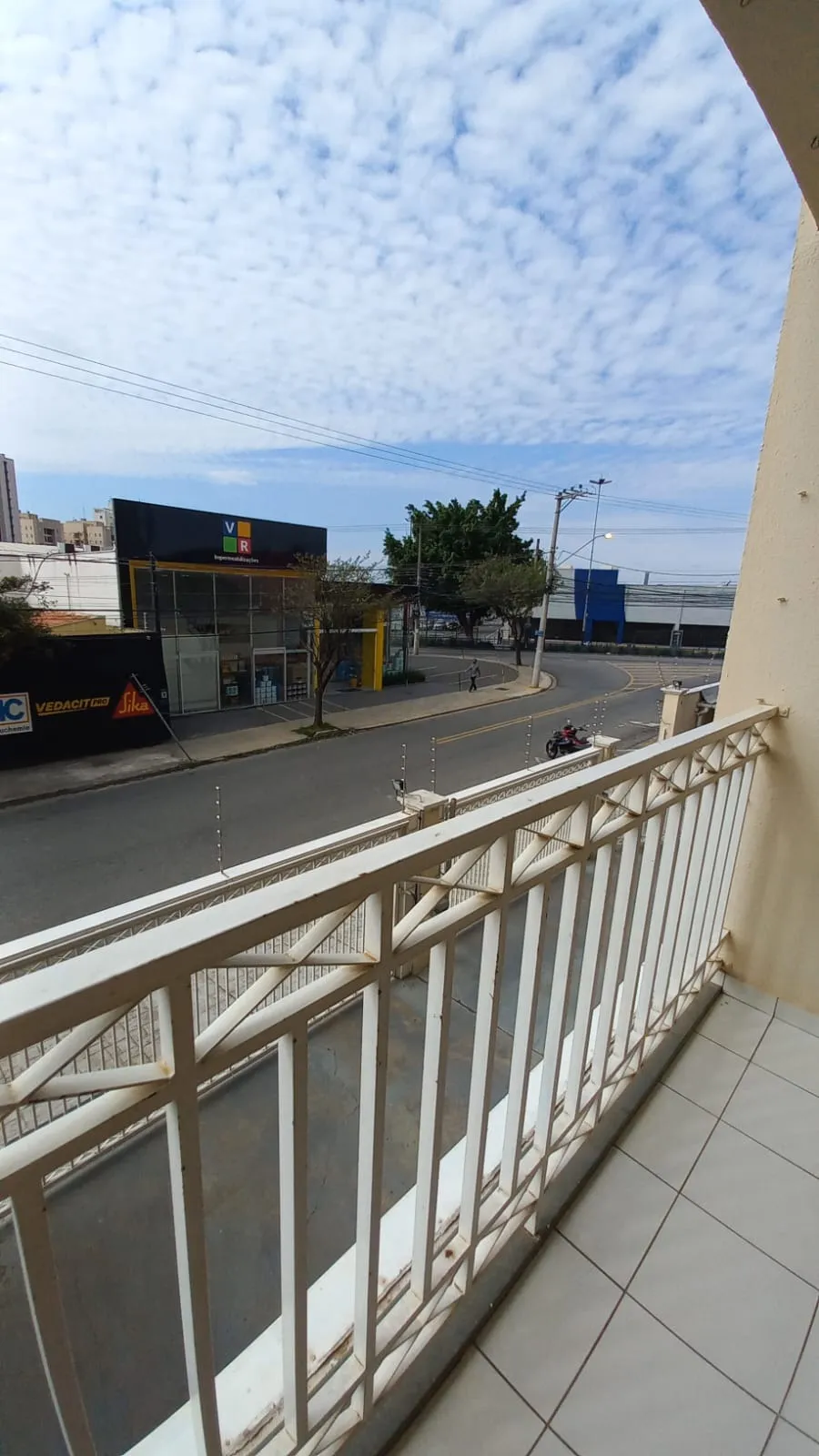 Imagem Apartamento Mobiliado Edifício Claudia Vieira em frente ao Shopping Iguatemi Esplanada