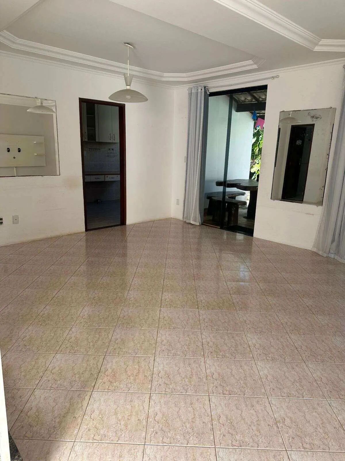 Imagem Casa de condomínio à venda em Lauro de Freitas, Buraquinho, com 3 quartos, 260m2