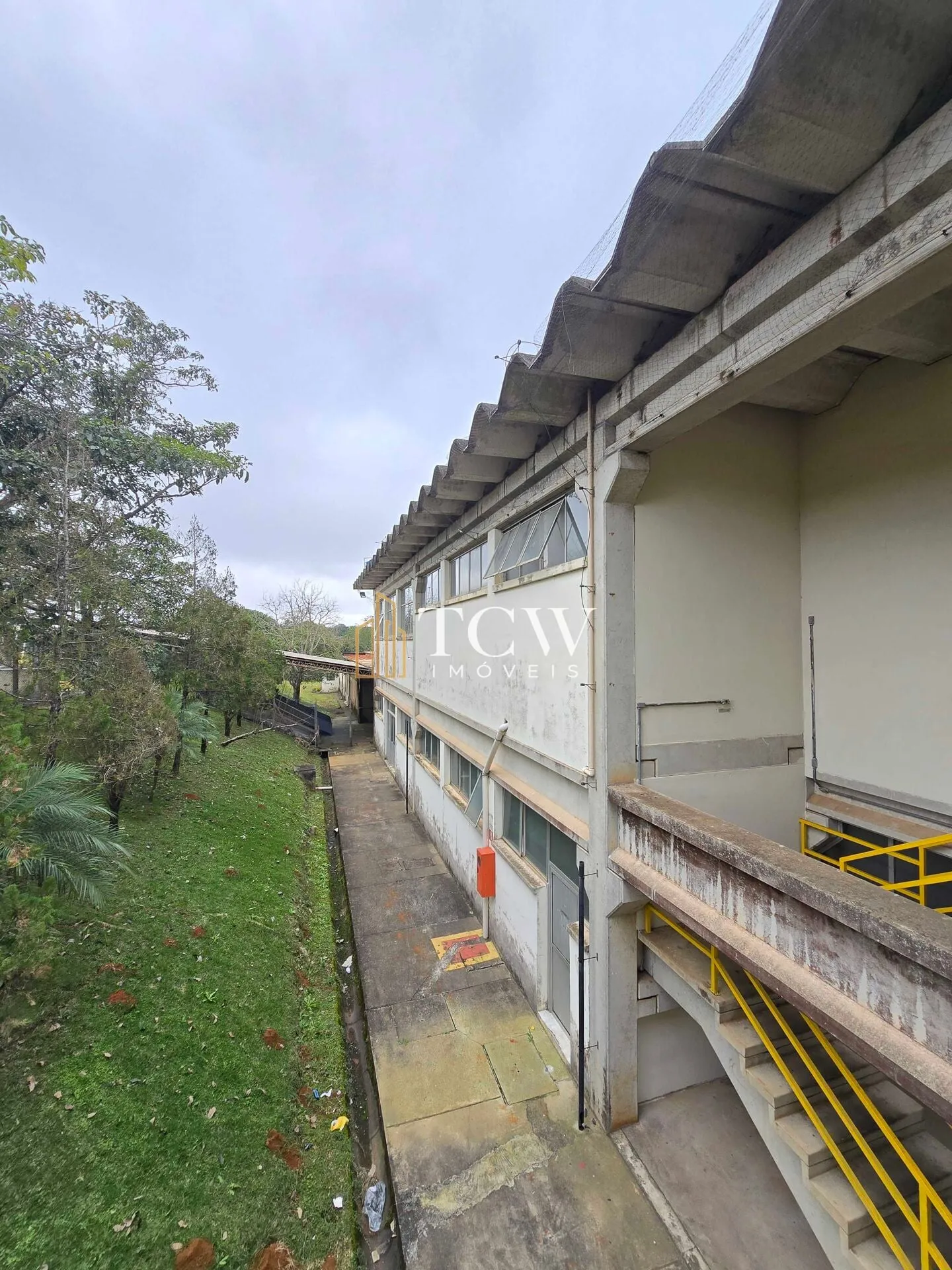 Imagem Galpão Logístico e Industrial com 22 docas para Locação em Suzano/SP | 13.320 m2