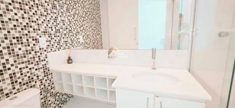 Imagem Vendo apartamento andar alto, 70m², 2 quartos com 1 suíte, varanda com fechamento Reiki e vista mar