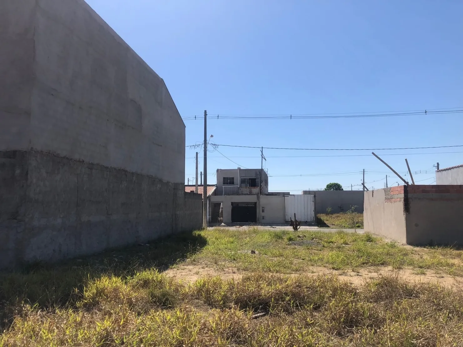 Imagem Terreno à venda Loteamento Residencial e Comercial Araguaia, Pindamonhangaba - SP