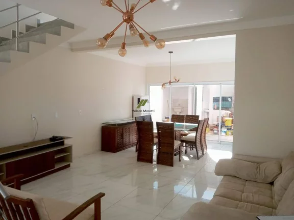 Imagem LINDA CASA COM PISCINA EM CONDOMÍNIO
