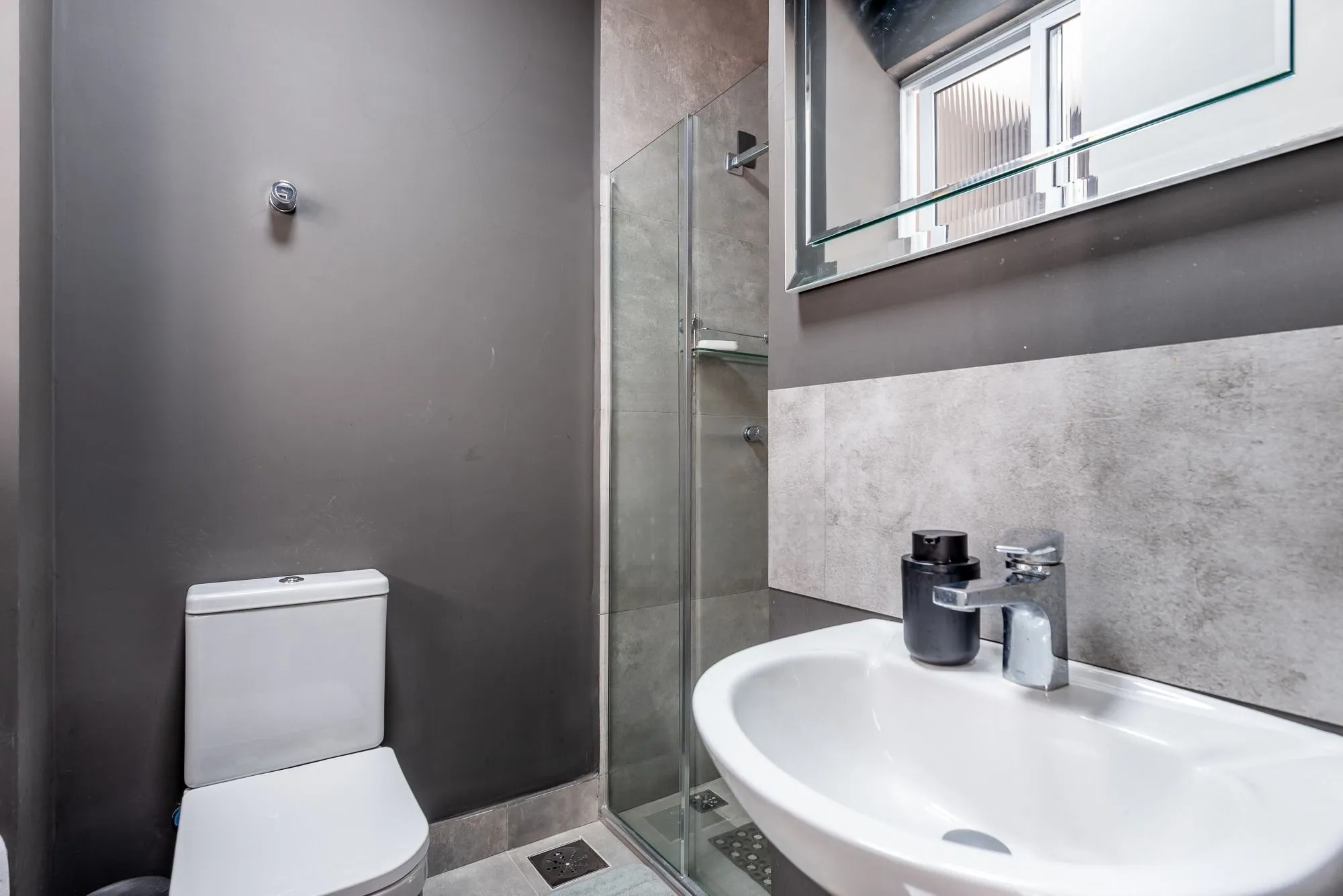 Imagem Apartamento com 295m² e 3 dormitórios, 1 suíte, 2 vagas individuais, no bairro Independência