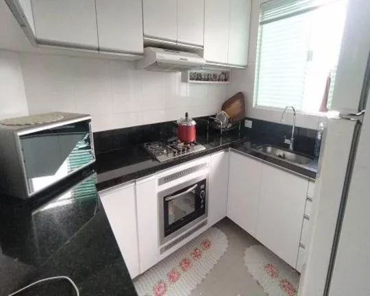 Imagem Sobrado em condomínio, 03 quartos, 02 vagas no Atuba/Tingui em Curitiba PR