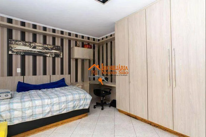 Imagem Sobrado com 3 dormitórios à venda, 200 m² por R$ 1.100.000,00 - Cocaia - Guarulhos/SP