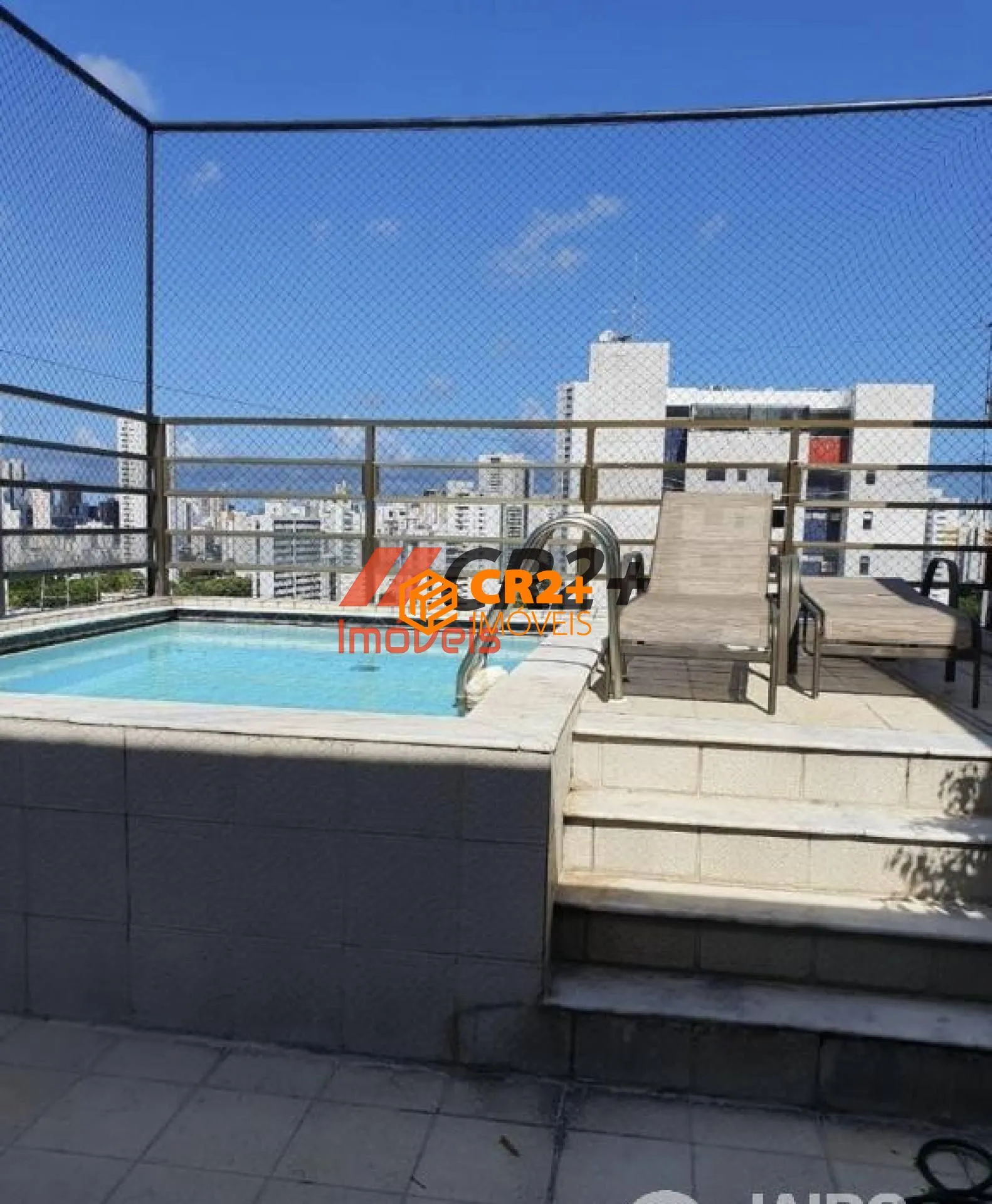 Imagem Cobertura a Venda, 347m² com 3 quartos, 3 suítes no bairro Madalena em Recife