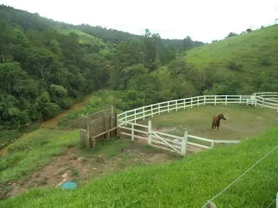 Imagem Chácara à venda 3 Quartos, 1 Suite, Zona Rural, Guaratinguetá - SP