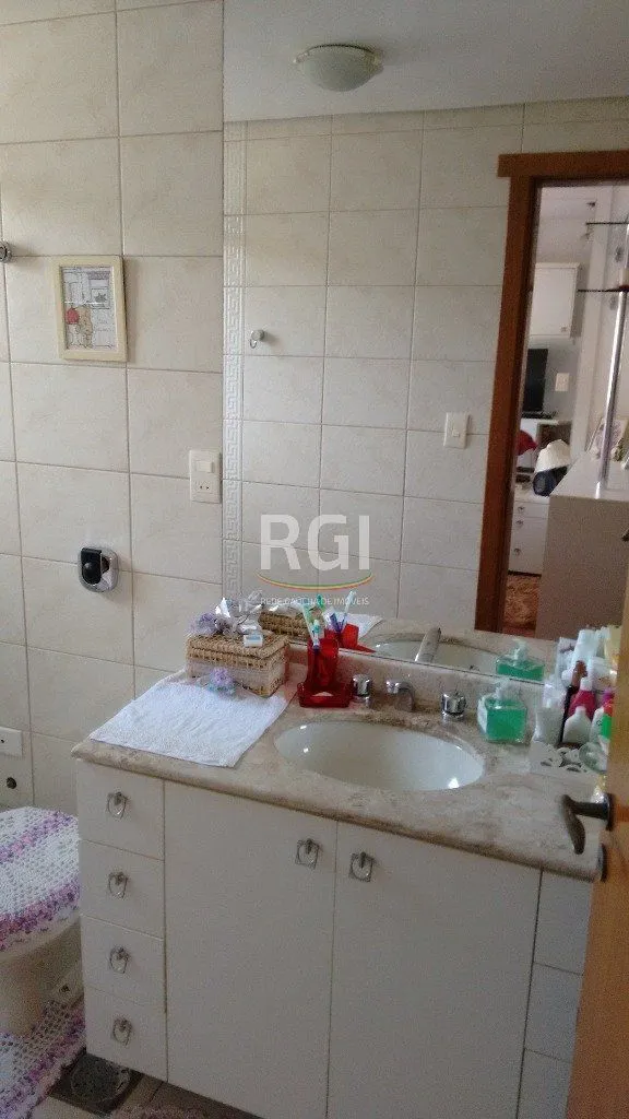 Imagem Apartamento para Venda - 238.12m², 3 dormitórios, sendo 1 suites, 3 vagas - Menino Deus
