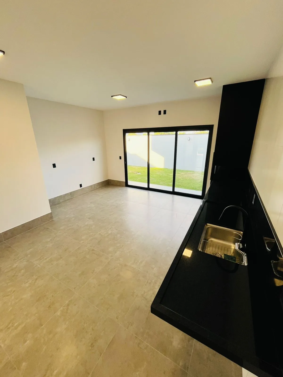 Imagem Casa alto padrão Condomínio fechado Infraestrutura moderna