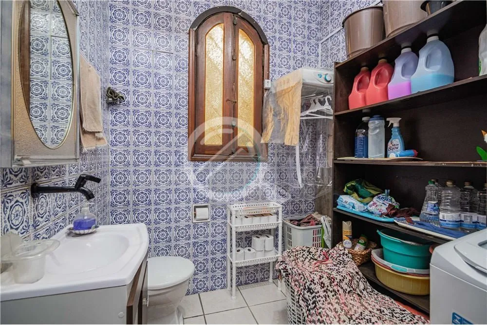 Imagem Sabe aquela casa clássica, com amplos ambientes, pronta para acolher sua família, ou sua empresa, ...