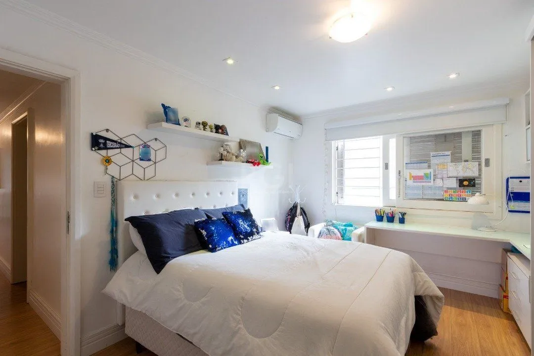 Imagem Casa para Venda - 312m², 5 dormitórios, sendo 3 suites, 6 vagas - Vila Conceição