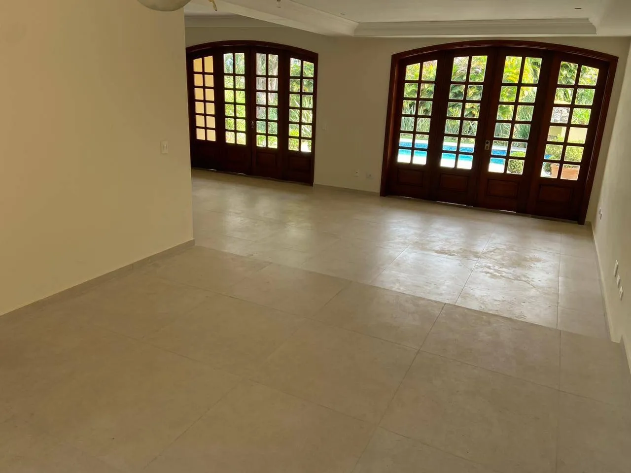 Imagem Casa Sobrado de 620m² Construído Localizado no Residencial 6 Alphaville!