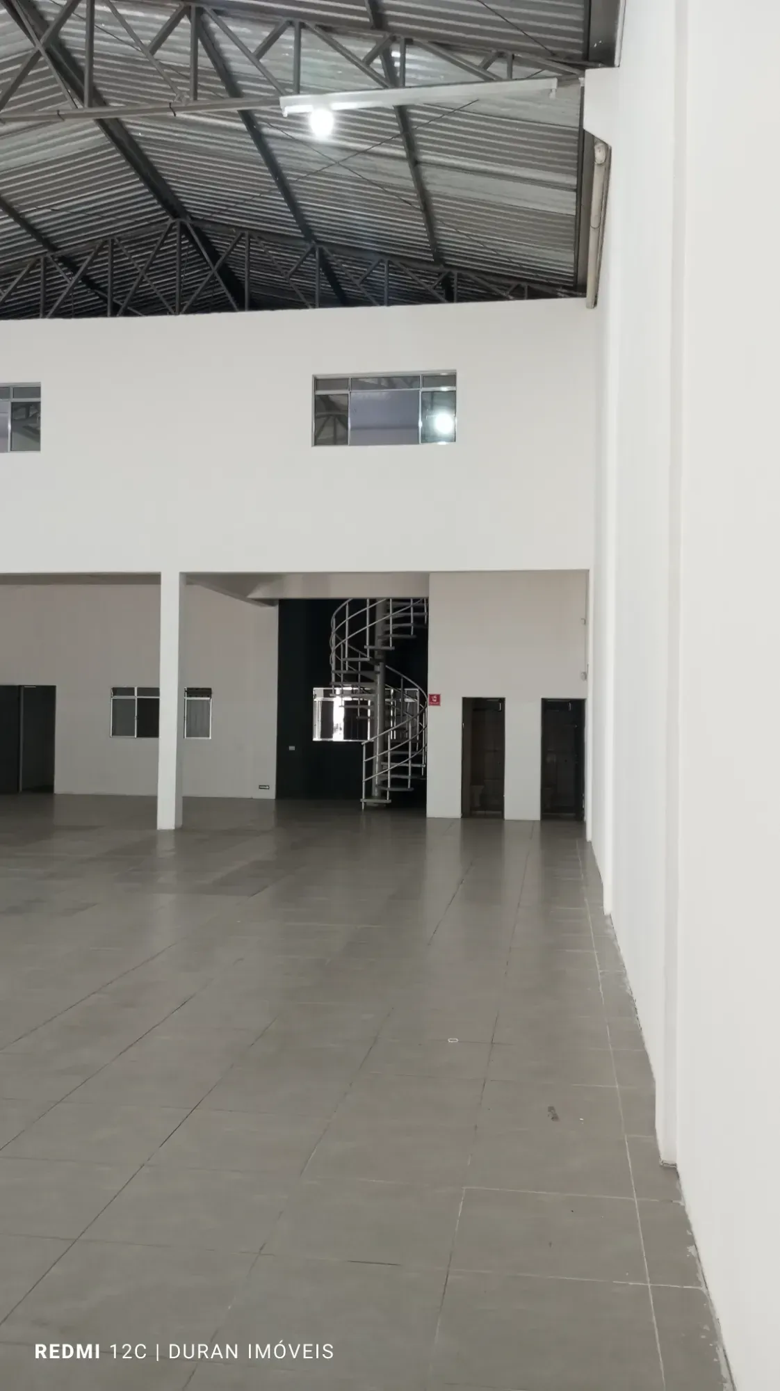 Imagem Ponto Comercial para Alugar, 300 m² em Portais (Polvilho) - Cajamar