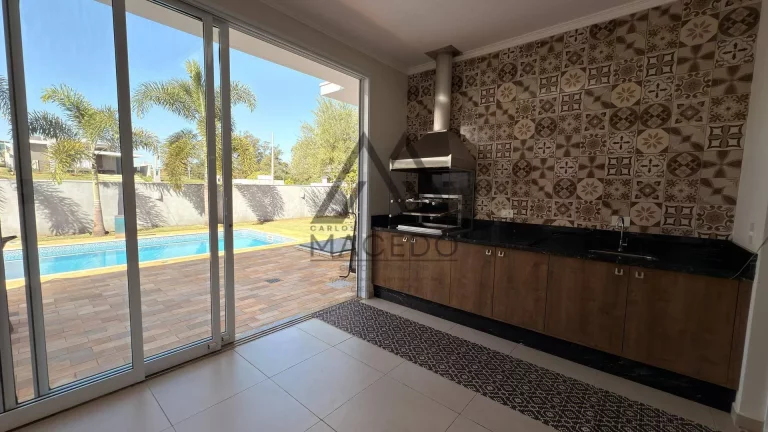 Imagem Casa Térrea com 3 suítes e Mobiliada - Ninho Verde 1