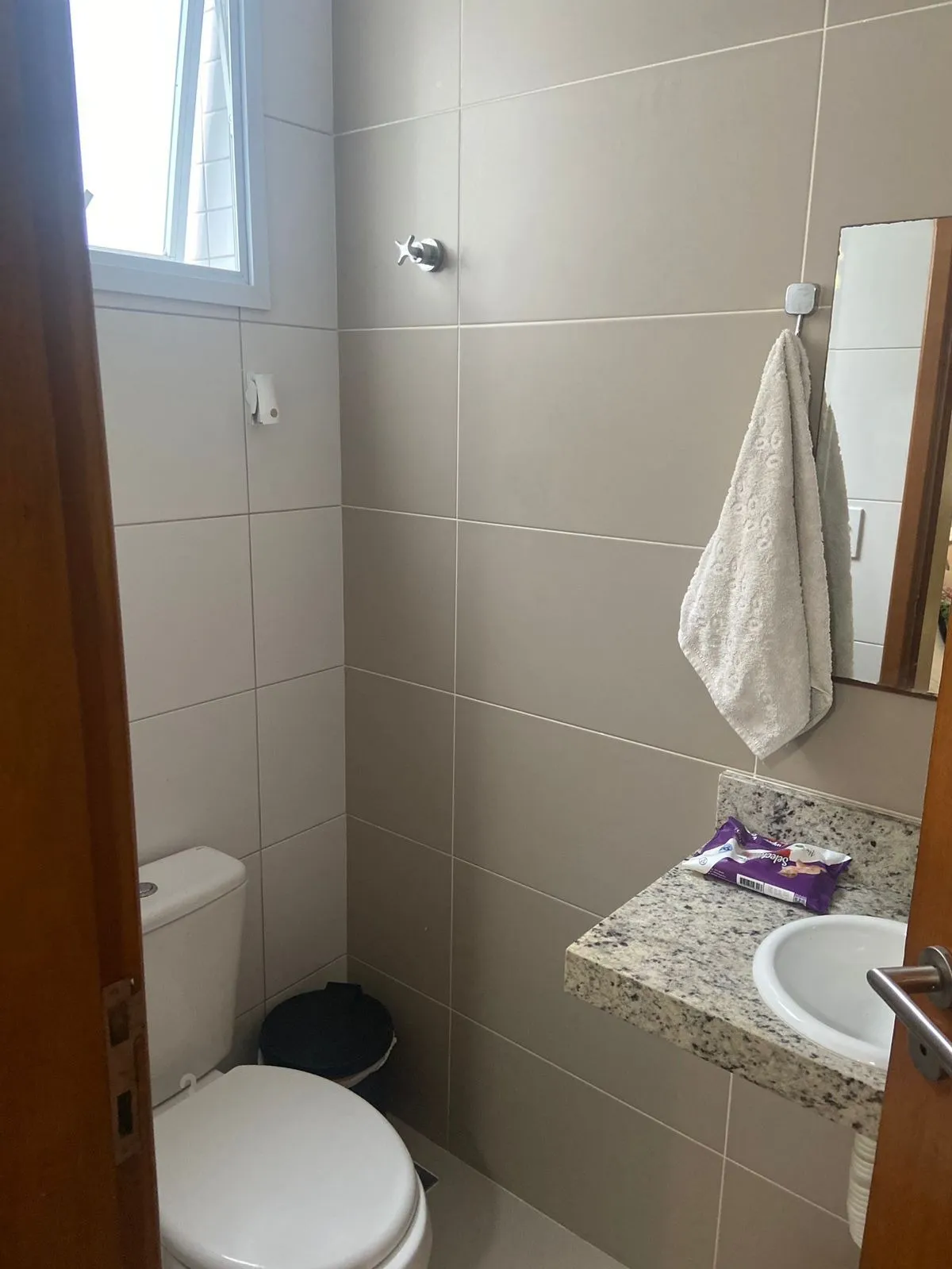 Imagem Residência Exclusiva no Marapé: Espaço, Elegância e Conforto em Cada Canto
