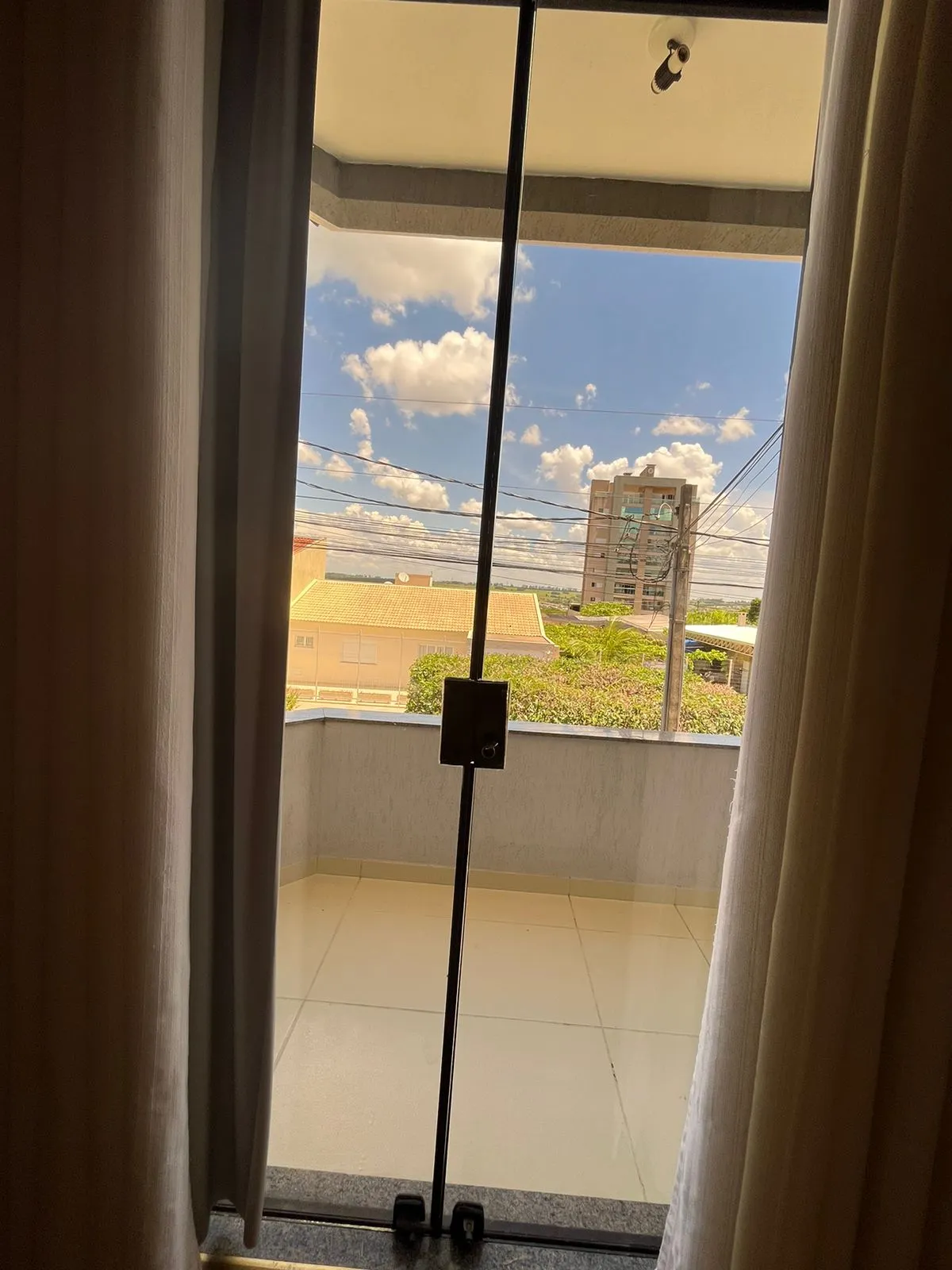 Imagem Sobrado 200m Umuarama-PR 268