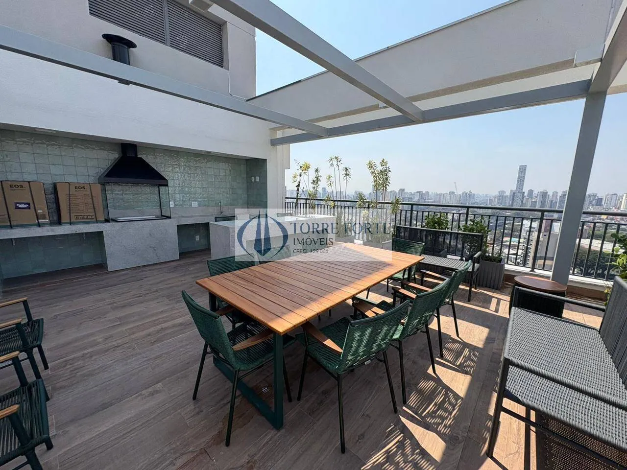 Imagem Apartamento Mobiliado com 2 Dormitórios e Varanda no Belém