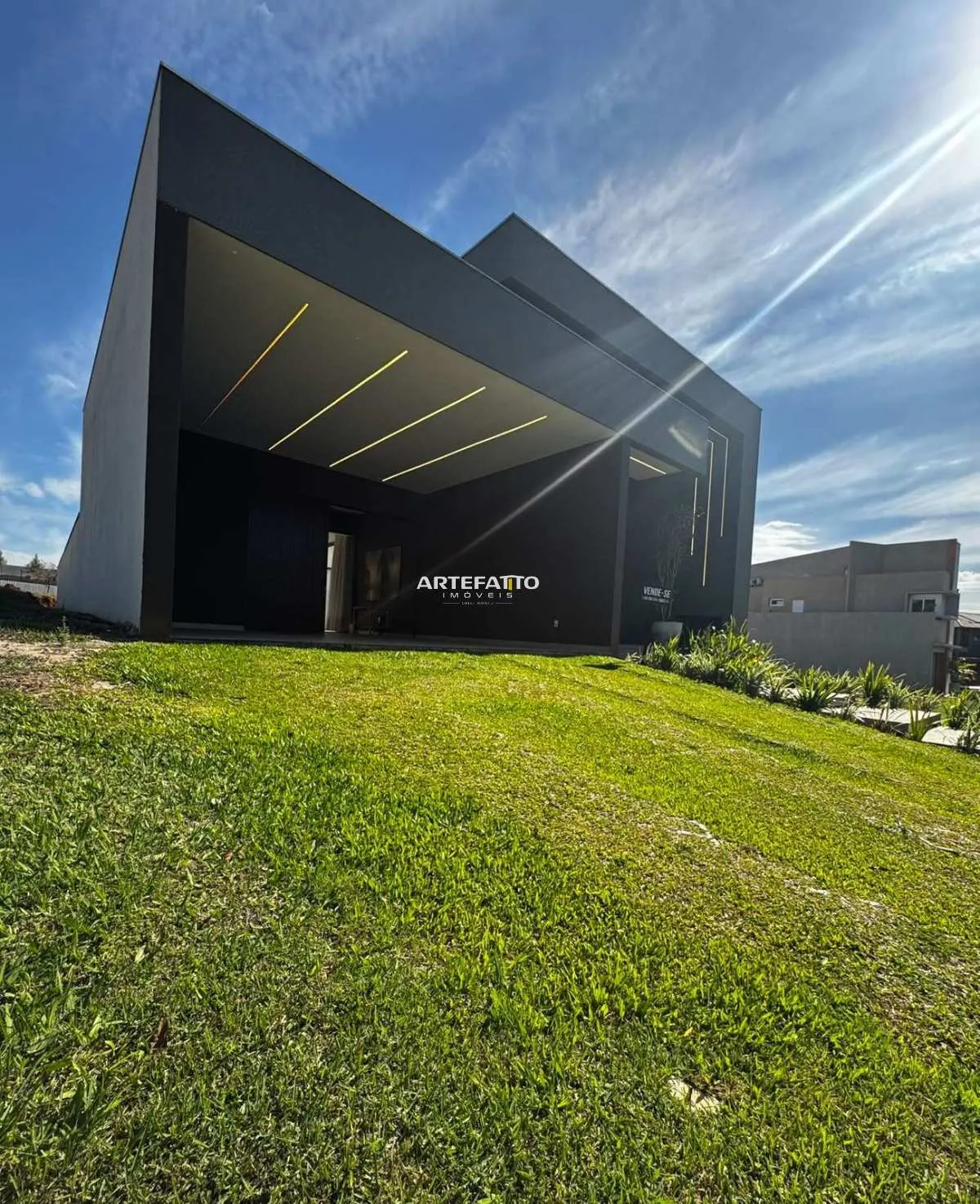 Imagem Casa de condomínio à venda em Rifaina, Condomínio Portal do Lago, com 3 quartos, 222m2